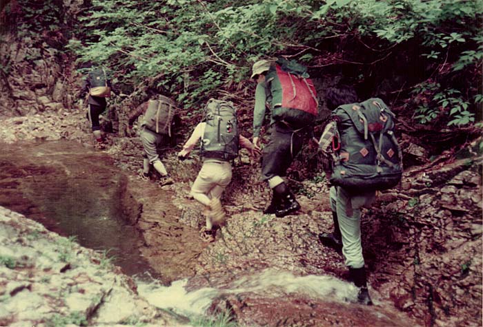 �������������~